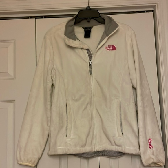 North Face jacket!! 🩷 - Picture 1 of 4